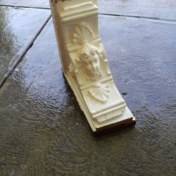 Dauphine Corbels
