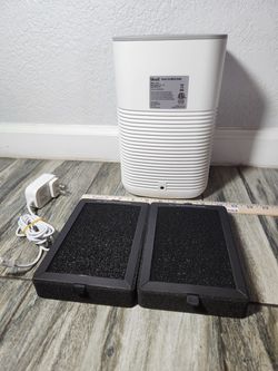  LEVOIT Air Purifier for Home Bedroom, HEPA Fresheners Filter  Small Room Cleaner with Fragrance Sponge for Smoke, Allergies, Pet Dander,  Odor, Dust Remover, Office, Desktop, Table Top, 1 Pack, White 