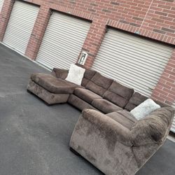 awesome nice sectional couch 