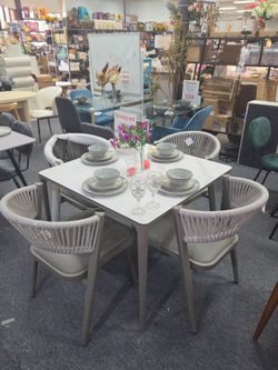 Dining Set Table and 4 Chairs