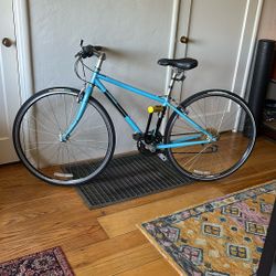 Fresh And Sleek Jamis Coda Sport Bike + lock 