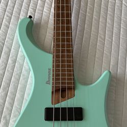 Ibanez EHB1000S Ergonomic Headless Bass – Seafoam Green – Excellent Condition