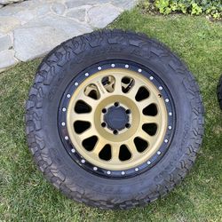 TOYO OPEN COUNTRY MT W/ METHOD RIMS