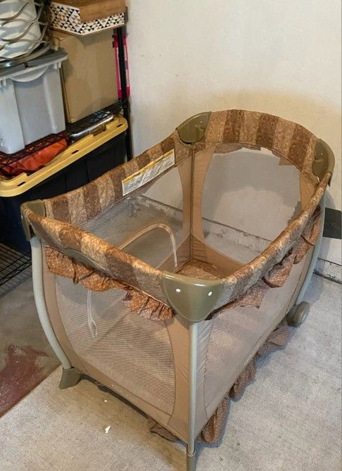 Play Pen Free