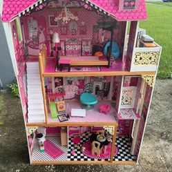 Girls Doll House 