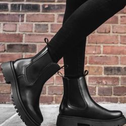 Thursday Boot Co Legend platform 