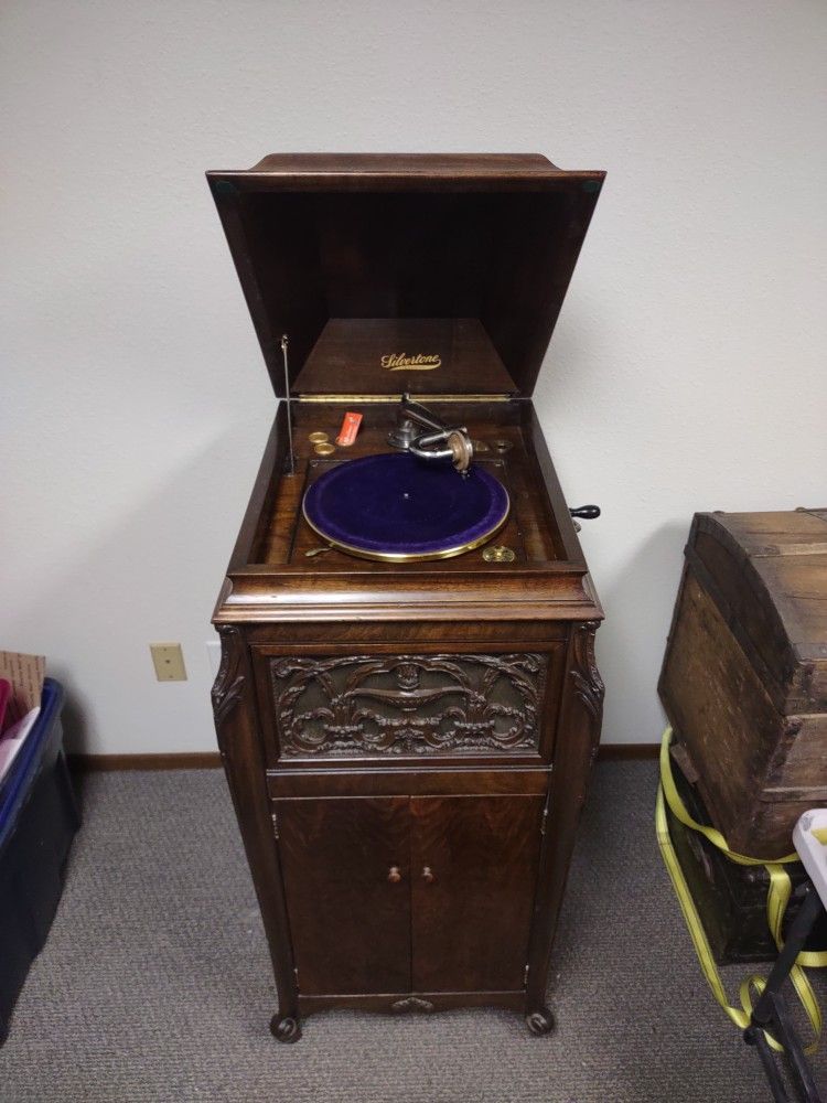 Silvertone Phonograph Circa 1920's
