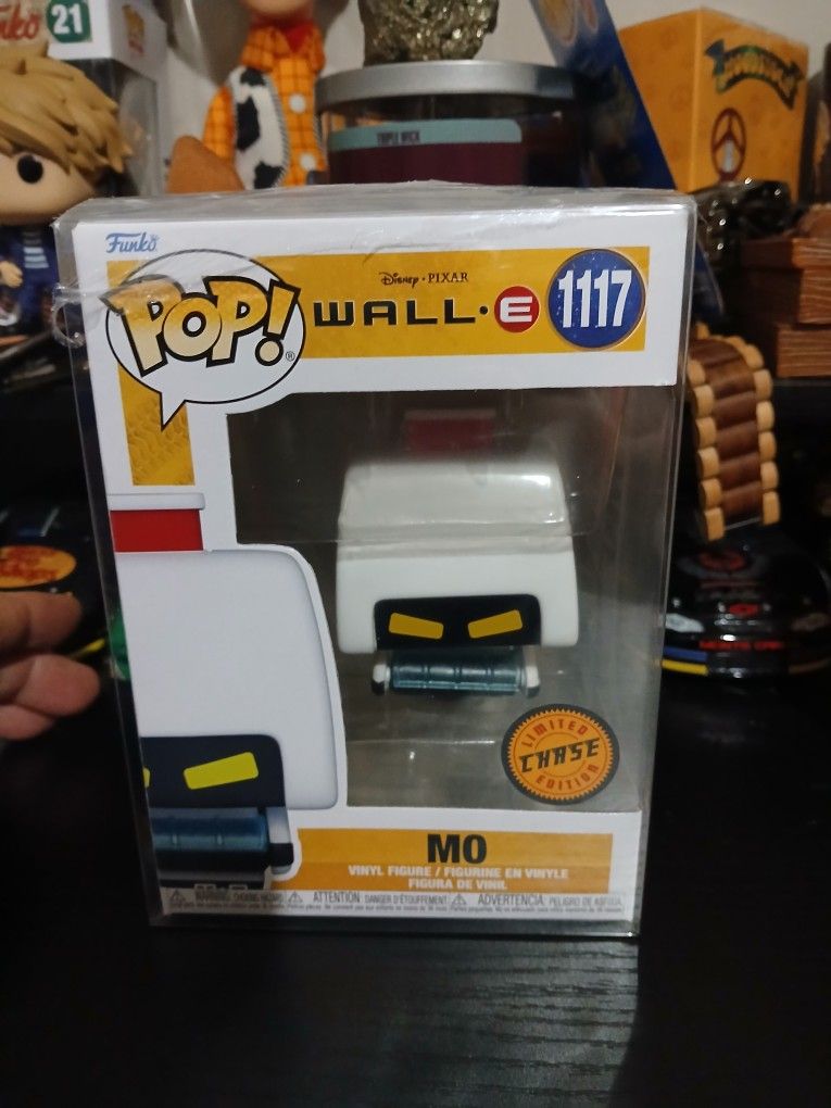 Brand New Disney Pixar Wall E MO CHASE FUNKO POP #1117 In Protector Case
