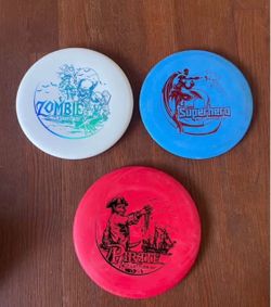 Disc golf set and carrying bag