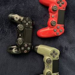 PS4 Controllers 