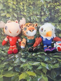 Mundial mascots plush with a ball
