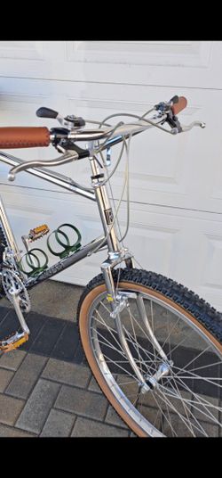  ROSS MT HOOD.. Vintage MT Hood.  