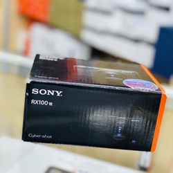 Sony RX100 VII Digital Camera