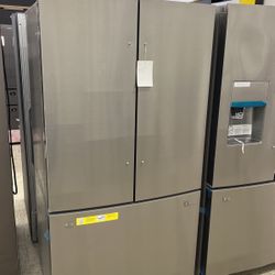Frigidaire French Door Refrigerator 