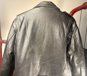 Women Leather Jacket in New Condition. I just Apply nourishment and shinny treatment Sixe L