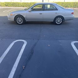 2000 Toyota Camry
