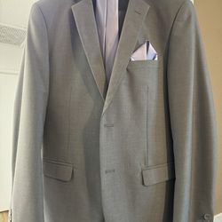 2 Mens Three Piece Suits 40 R Jacket, Vest, 34 R Pants, Includes One Tie,  2 Pocket Squares, And 3 Garment Bags