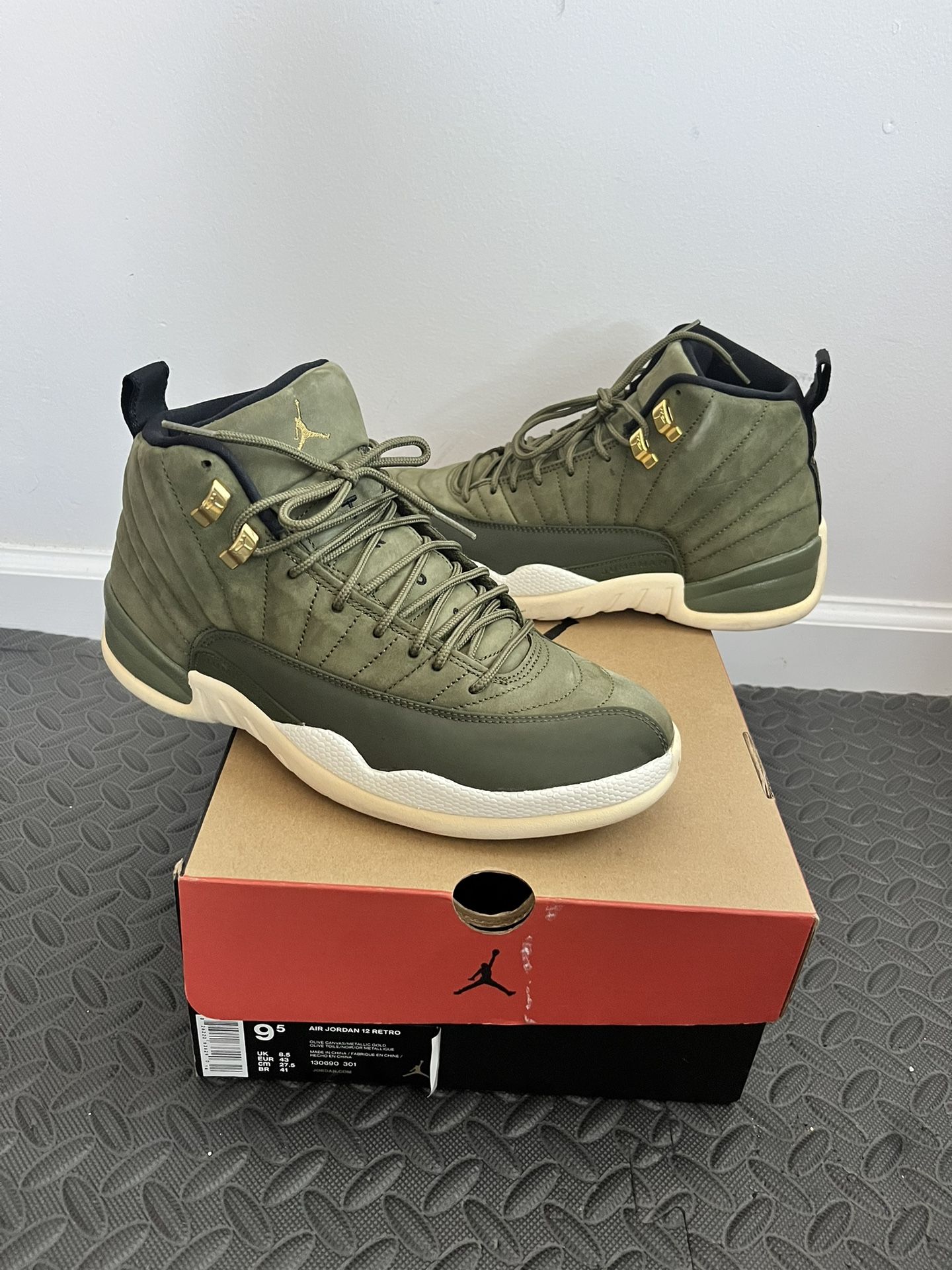 Jordan 12 Retro CP3 Very Clean Size 9.5M