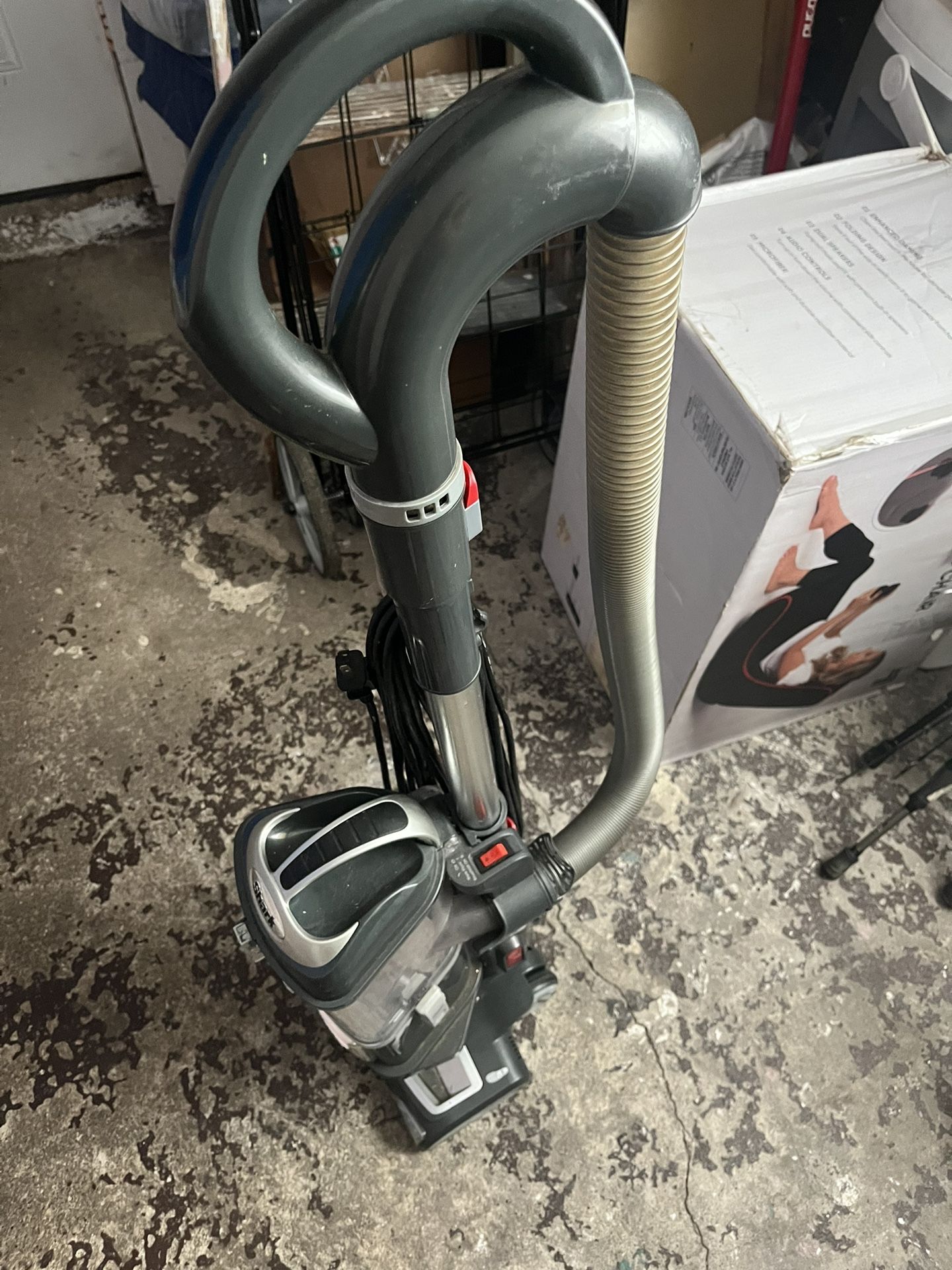 Vacuum (Shark Professional)