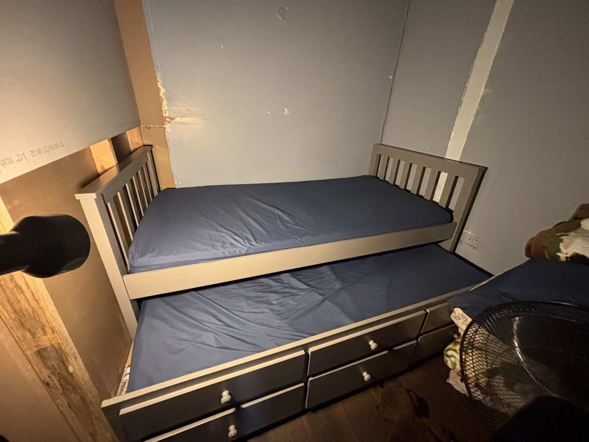 It’s Twin Bed And Has 2 Beds