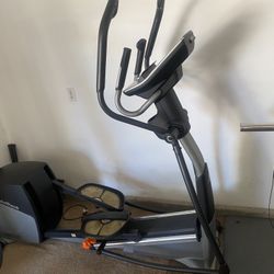 NordicTrack AudioStrider 990 Pro elliptical