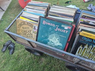 100's of records ( Classical, 1960's, Polka, German, Soundtracks).