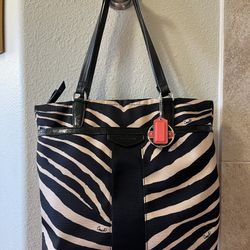 Authentic Coach Zebra 23283 Shoulder Handbag Tote Signature Stripe Black & Tan Canvas