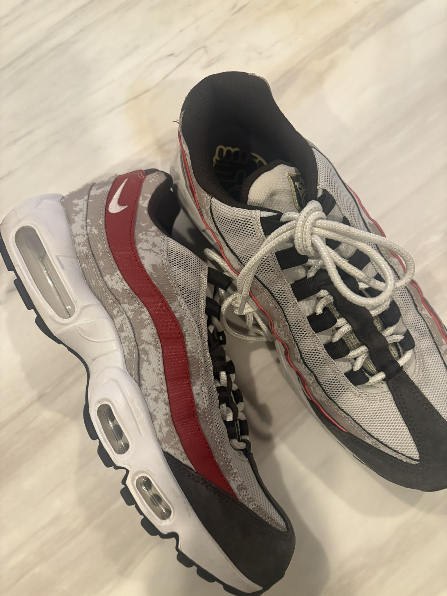 Nike Air Max 95 SE Social FC Light Bone DQ9016-001 Men's Size 10