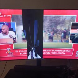 Samsung Smart Tv Curve 57 Inches Screen Broken No Stand Free