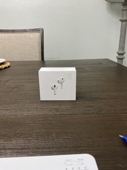 Apple AirPods Pro 3rd Wireless Earbuds White
