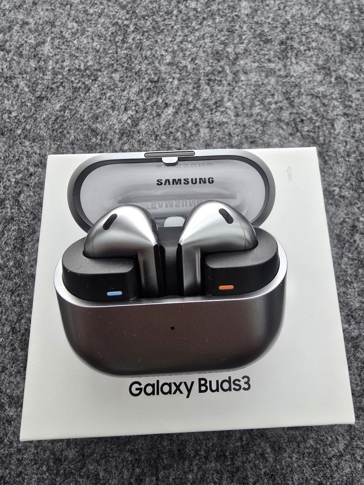 Samsung Galaxy Buds3 Wireless Earbuds - Mint Condition, Like New