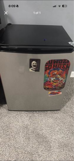Mini fridge