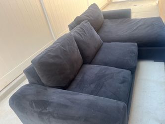 Large Navy Blue 2pc Sectional Sofa