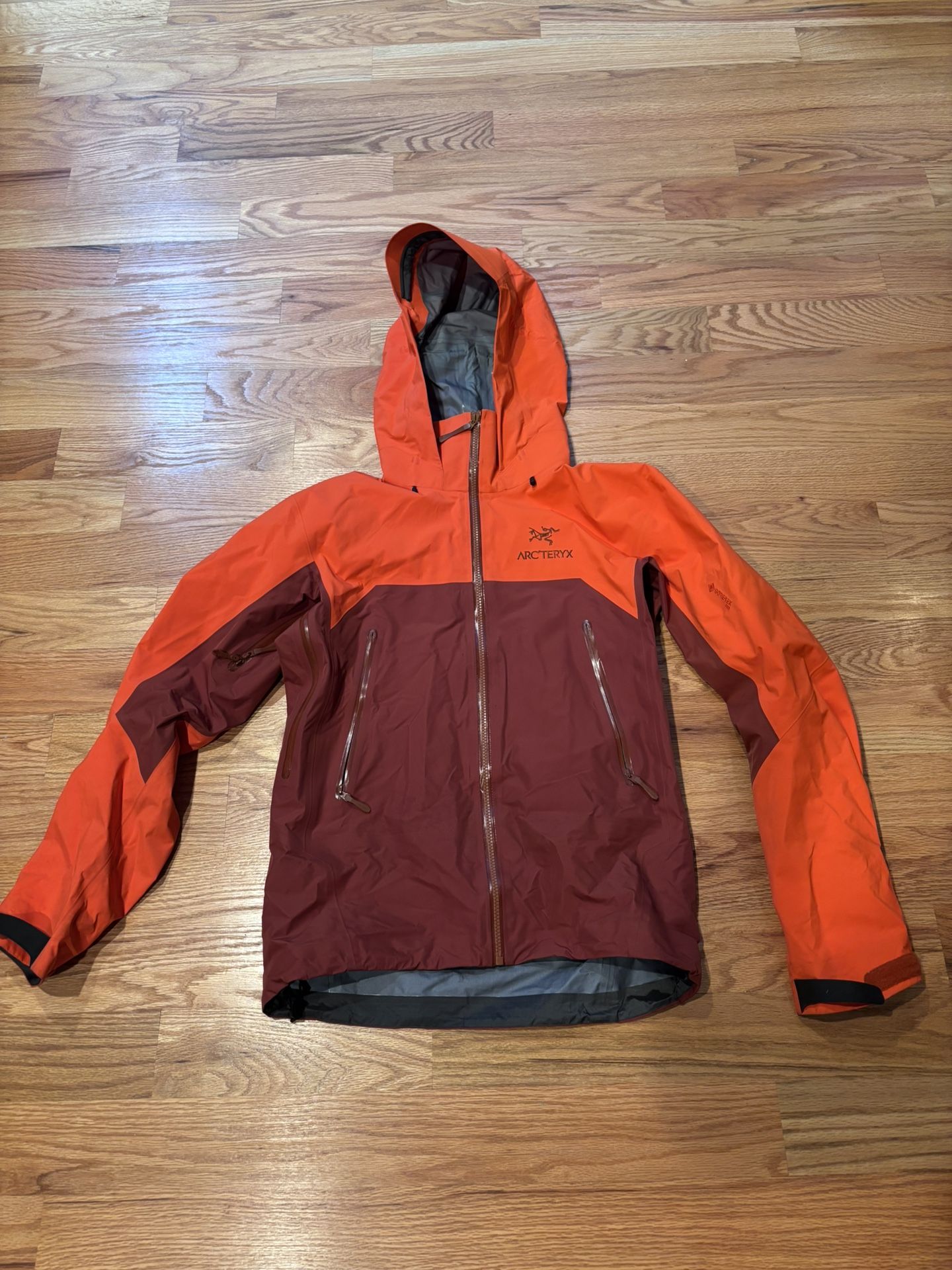 2024 Arc’teryx Beta AR Men’s Size extra small