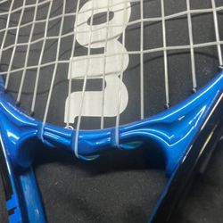 Wilson tennis racquet v Matrix 