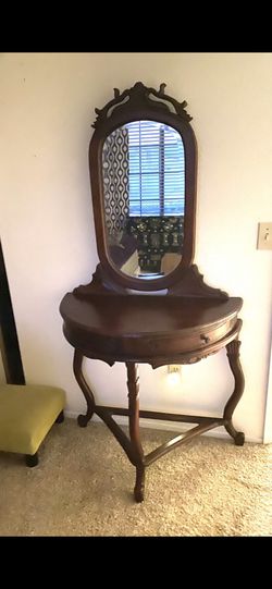 Vintage Solid Wood Entry Table With Mirror