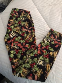 Brand new Lularoe Christmas Leggings One Size