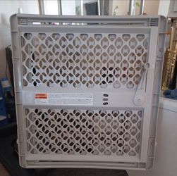 Kids and pets gate
