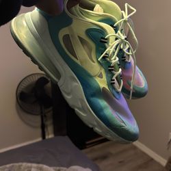 Nike Air 70 Reacts 11.5