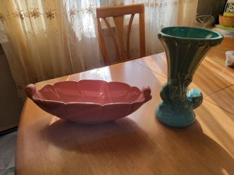 Beautiful Vase (2 Pcs) Pink14"LX3.5"H . Green10"HX6"W