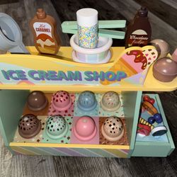 Pretend Play Ice Cream Shop