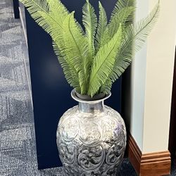 🌿 Large Decorative Embossed Metal Vase + Faux Plant – 30” 