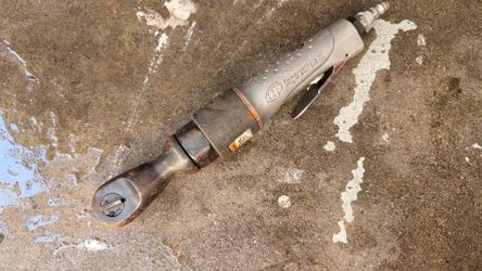 Ingersoll Rand Heavy Duty Pneumatic Air Ratchet Wrench (Classic Waffle Grip)