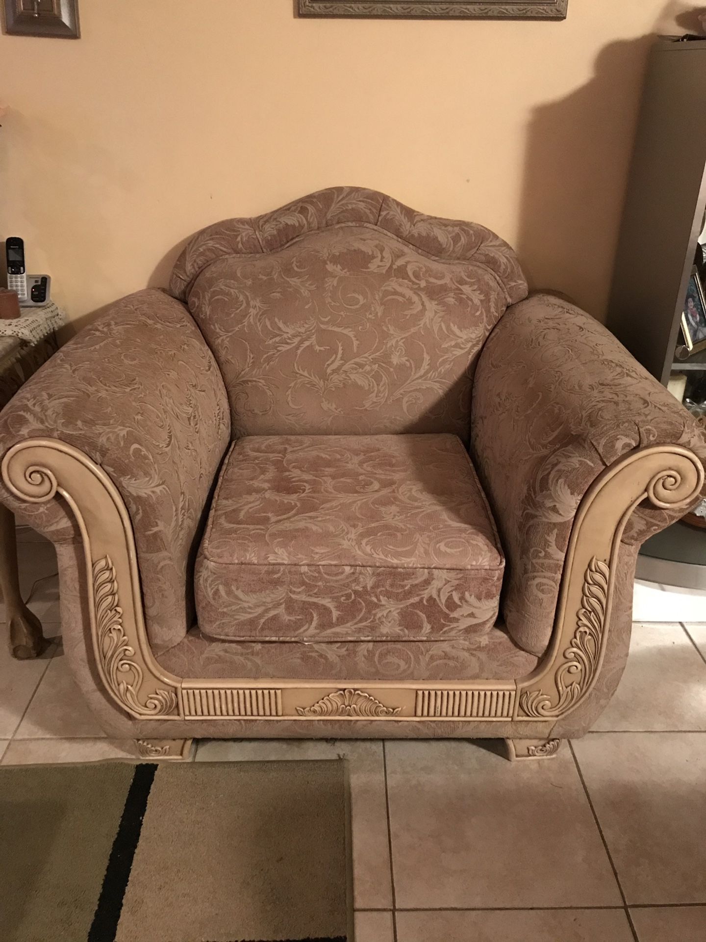 Black Victorian Gothic Sofa for Sale in Downey, CA - OfferUp