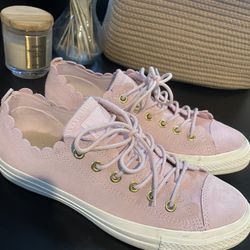 Women’s Converse 