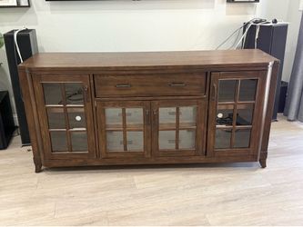 Tv entertainment center