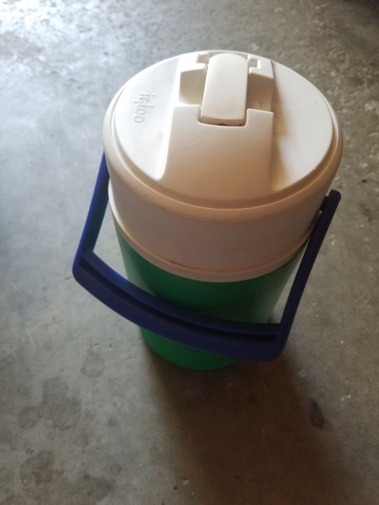 Igloo Thermos NEVER USED