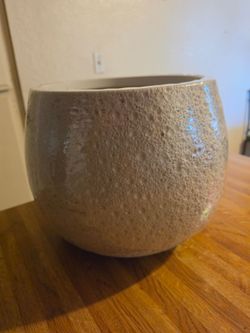 plastic flowerpot.. (LAKE ELSINORE)