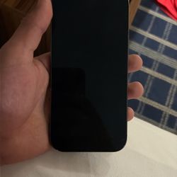 Locked And Cracked iPhone 17