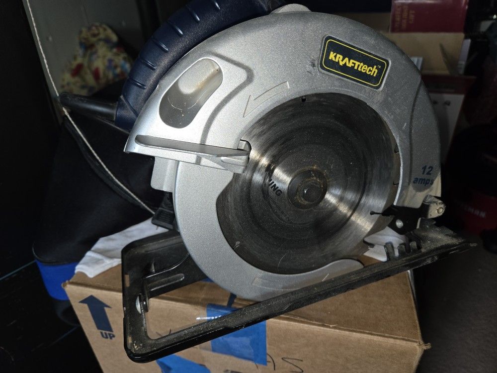 Like New Off Brand Circular Saw